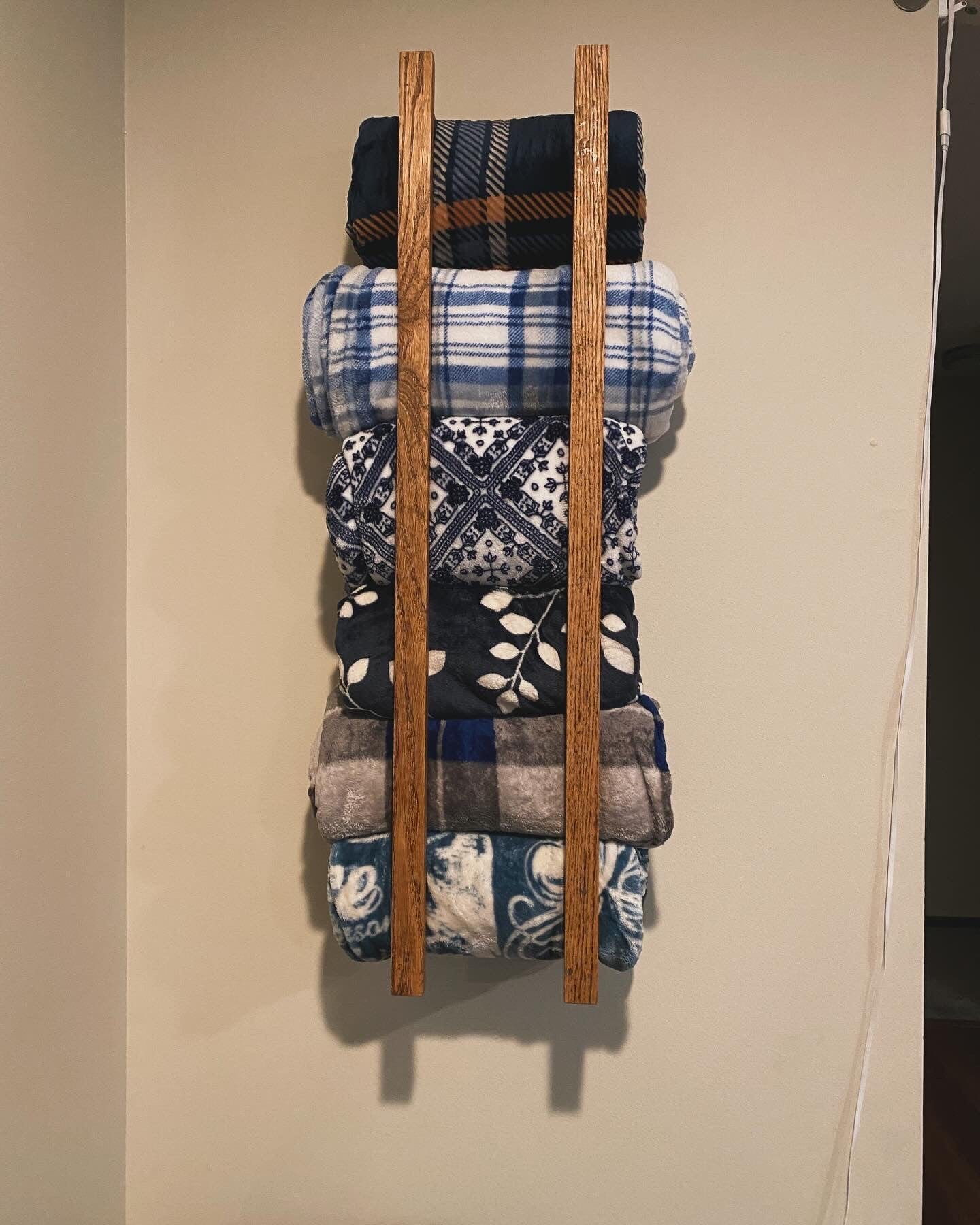 Wall-Mounted Oak Blanket Holder