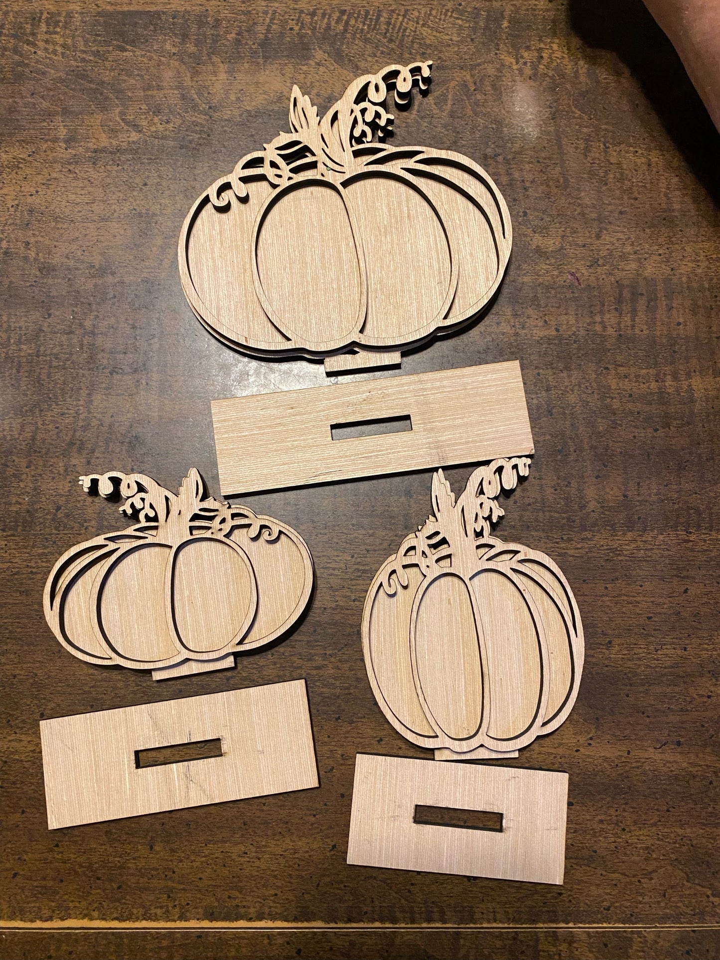 Kit #2, This kit contains 3 pumpkin kit w/base measuring approximately:
Qty 1: 5.5”w x 5.5”h
Qty 1: 3.5”w x 4.5”h
Qty 1: 4.25”w x 3”h
